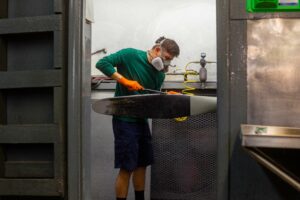 is it better to repair or replace aircraft propeller